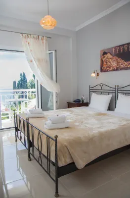 Brentanos Apartments - A - View of Paradise - Beach