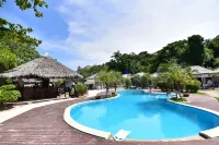 The Reef Resort - Sea View