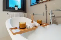 Cremorne Point Manor Hotels in Kirribilli