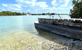 Floating Sea Cove Resort & Marina