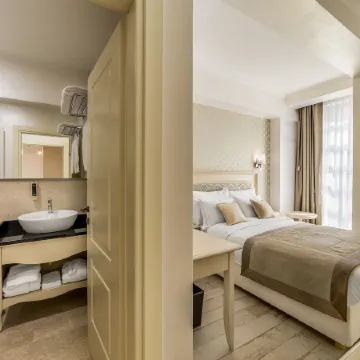 Old Town Boutique Hotel