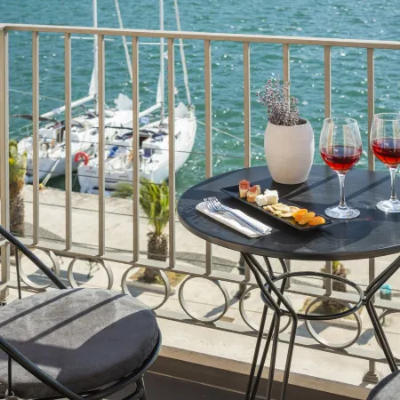 Argostoli Marina Suites