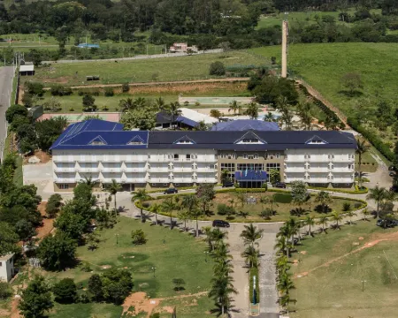 Colonial Plaza Hotel Pindamonhangaba Hotels in Pindamonhangaba