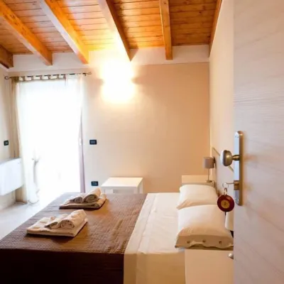 Al Borgo - Trattoria Con Alloggio Hotel dekat Kastil Sirmione