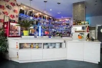 Aqua Hotel - Bars