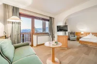 Royal Hotel Hinterhuber Hotels in Riscone