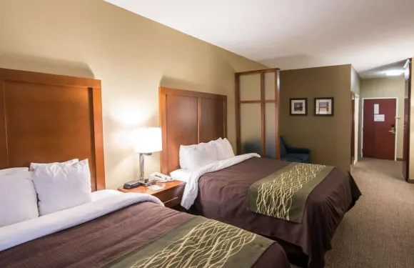 紅橡木舒適酒店