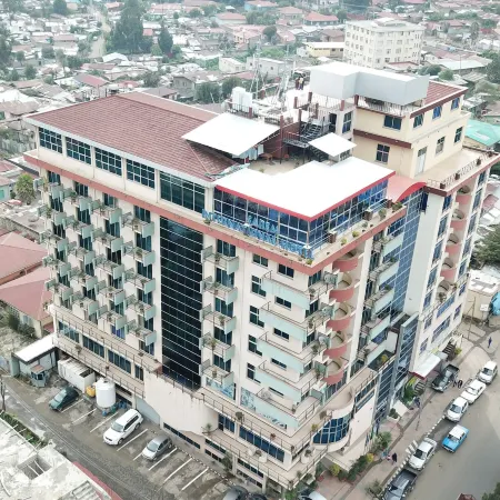 Sarem International Hotel Отели рядом с достопримечательностью «Пьяцца»