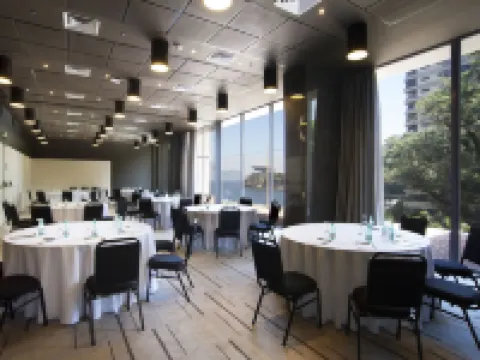 H Niteroi Hotel Hotels near Inga