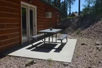Holy Smoke Resort Hotels in Mount Rushmore UT