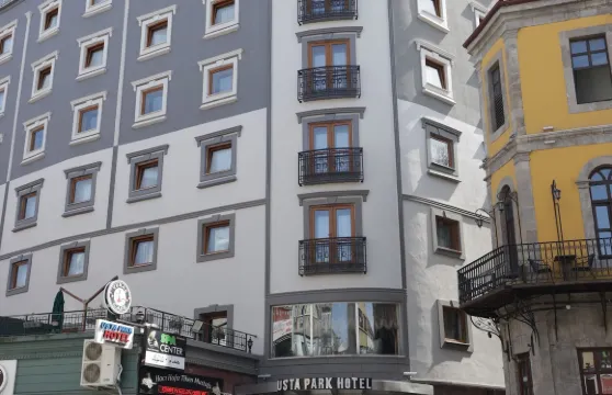 烏斯塔公園酒店