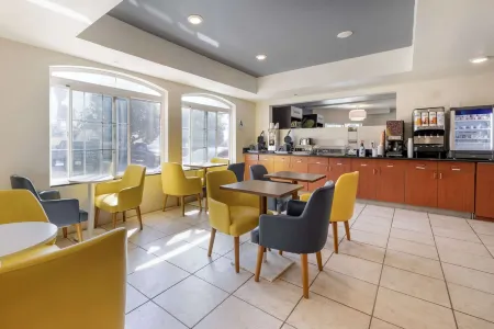 Comfort Suites Oceanside Camp Pendleton Area