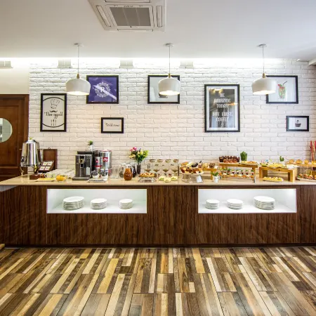 Rayan Hotel Osh (Раян Отель)