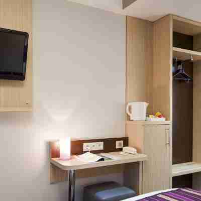 FH Confort Hotel Orléans Co'Met Rooms