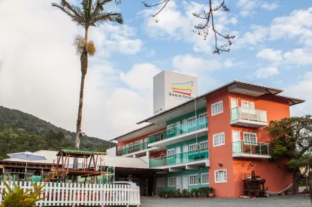 Pousada Quinta da Baleeira Отели в г. Пенья