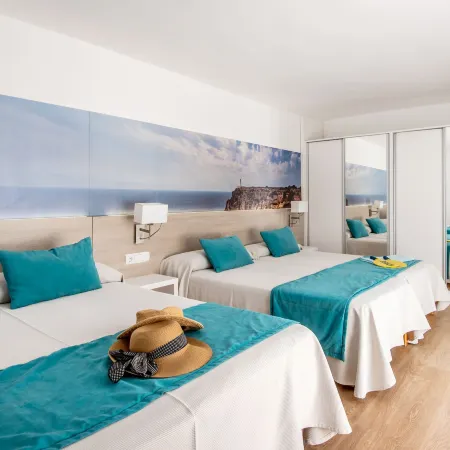 Hostal Es Pi - Emar Hotels