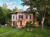 Landmark Inn Hotel di Cooperstown