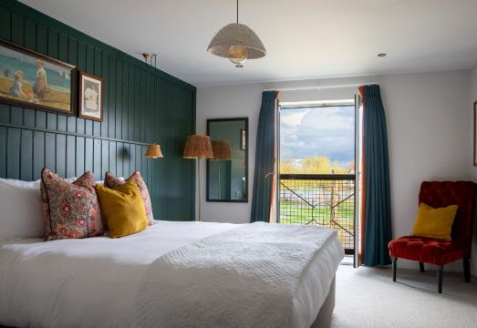 The Bridge Hotel Chertsey Hotel Overview