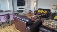 Family Home Three Bed House Near the Beach Hotel di Herne Bay