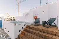 Kalathos Square Luxury Suites - Villas