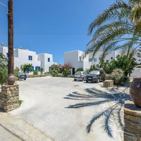 Agia Anna Living