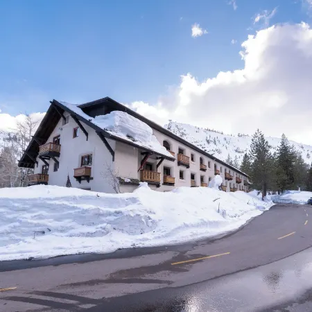 Olympic Village Inn Olympic Valley