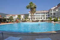 Akbuk Palace Hotel & Residence - Pools