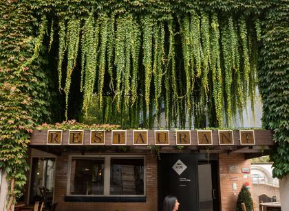 Krone Eat Drink Stay