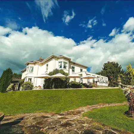 Munstone House