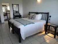 LF Jungle Retreat Hotels in Drapers