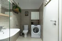 Nest Inn Spring Apartment - Homestays