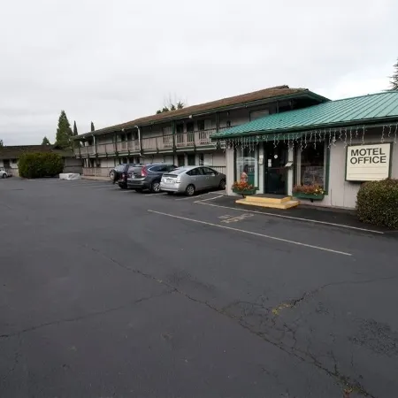 Cedarwood Inn of Ashland
