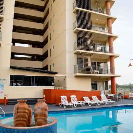 Cullen Bay Resorts