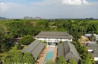Amadha Villas Retreat - Free Tuk-Tuk Service to the Beach Hotel di 