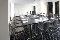 Park Grand Heathrow - Business