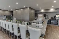 Home Inn & Suites Saskatoon South - فطور