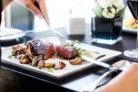 Hotel IV Jahreszeiten Lübeck - 朝食