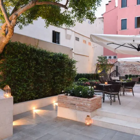 Santa Croce Boutique Hotel