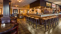 Tower Inn & Suites - Bares