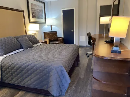 We Are Inn Отели в г. Грейам Тауншип