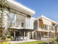 弗利辛恩靠近北海海灘的小屋 酒店