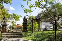 Ubud Sari Health Resort Hotels near Pondok Pekak Library & Learning Centre