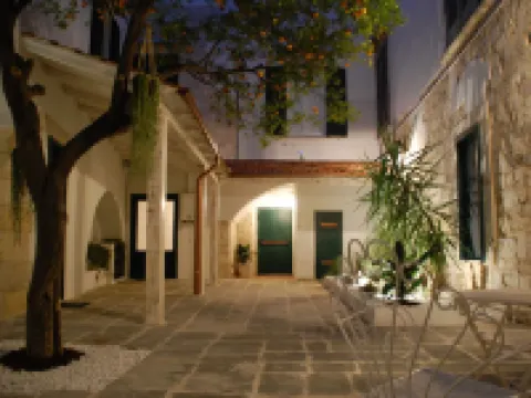Palazzo Bianchi Domus Holidays Hotels in Trani