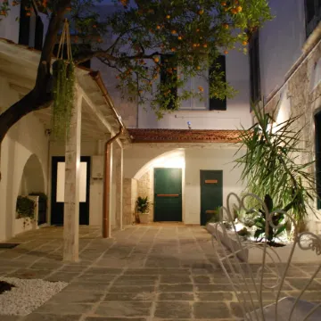 Palazzo Bianchi Domus Holidays