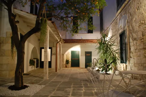 Palazzo Bianchi - B&B TRANI