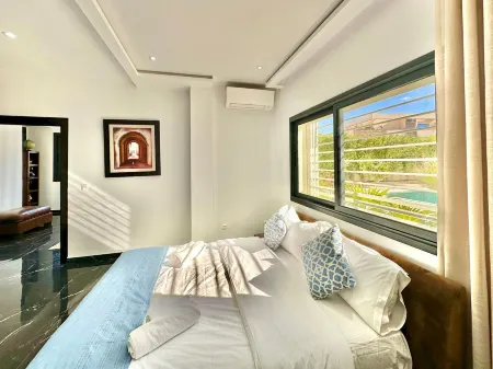 Gammarth Touristique Piscine Commune Bord de Mer Отели в г. Гаммарт