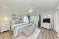Longboat Key Cedars Beach House-Pet Friendly-2 Minute to the Beach