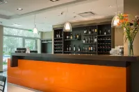 Howard Johnson by Wyndham Neuquen - bar