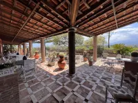 Villa Chiarenza Maison d'Hotes - Bed and breakfasts