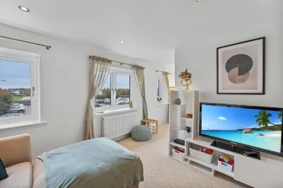 Perfect Location, Dog Friendly Beautiful Home Hotels in 